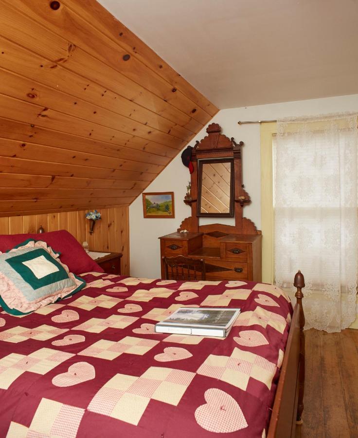 Sewall House Yoga Retreat Island Falls Экстерьер фото