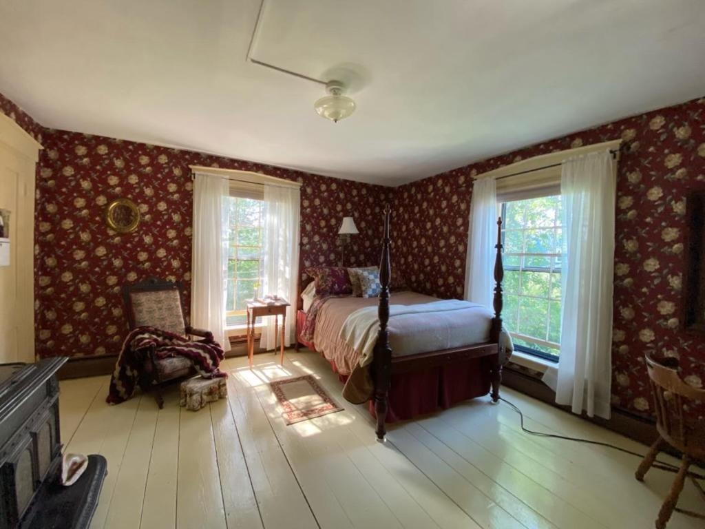 Sewall House Yoga Retreat Island Falls Экстерьер фото